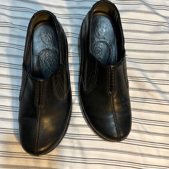 Ariat Leather Clogs Size 6.5B - Picture 1 of 8